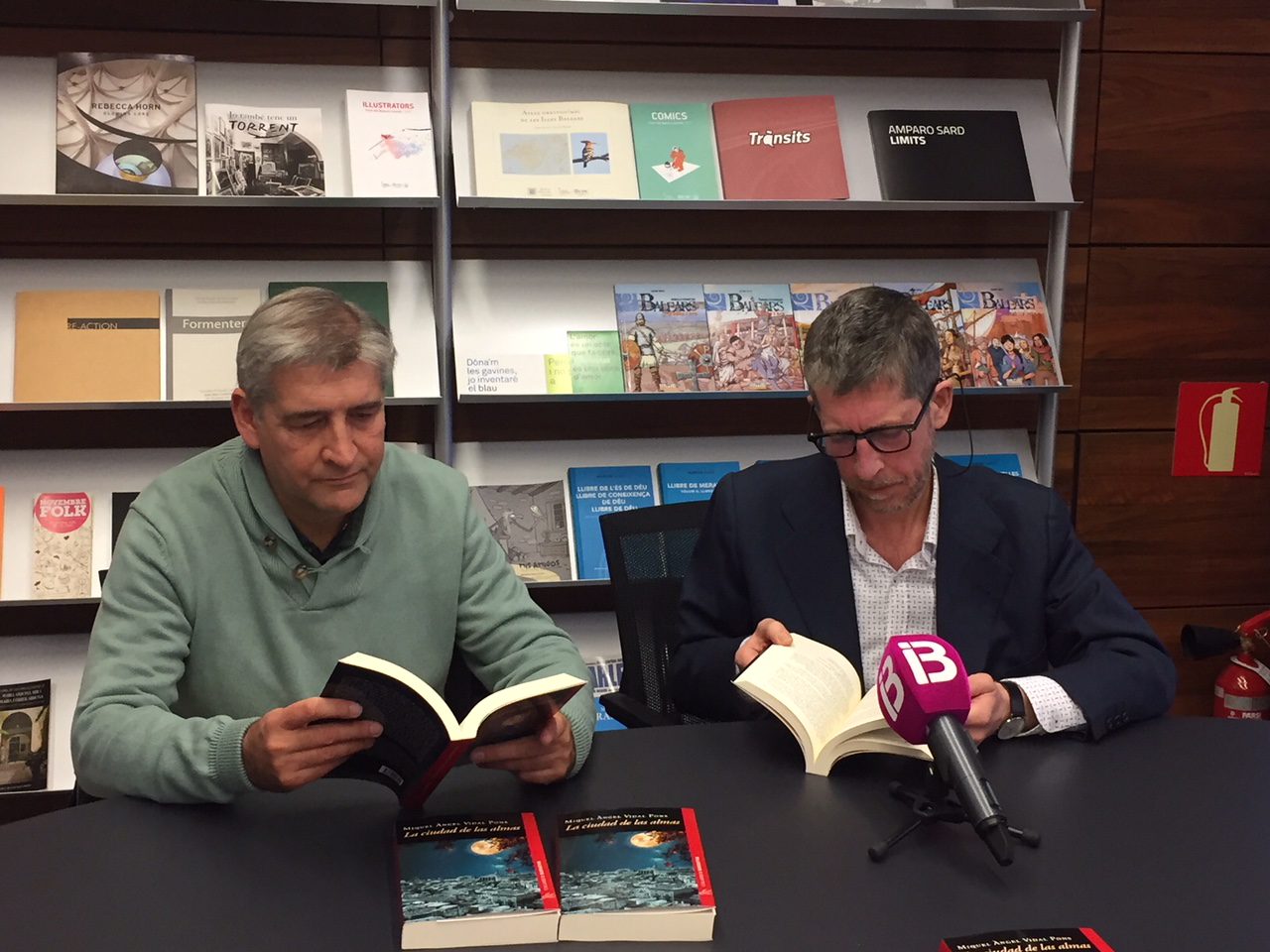 La novel·la “La ciutat de les ànimes” de Miquel Àngel Vidal traduïda al castellà gràcies al suport de la Conselleria de Cultura, Participació i Esport