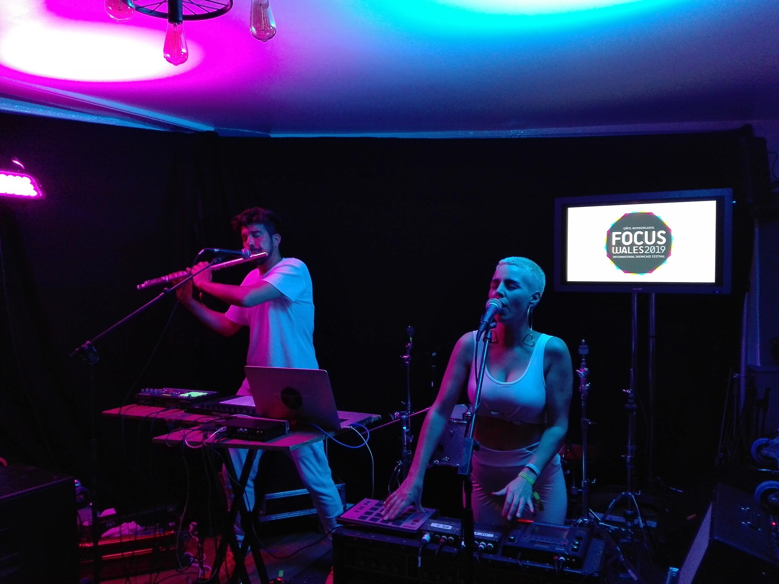 Janksy, Go Cactus i Ombra actuen a la novena edició de Focus Wales, a Gal·les, gràcies a la col·laboració per primer cop de l’IEB amb el festival