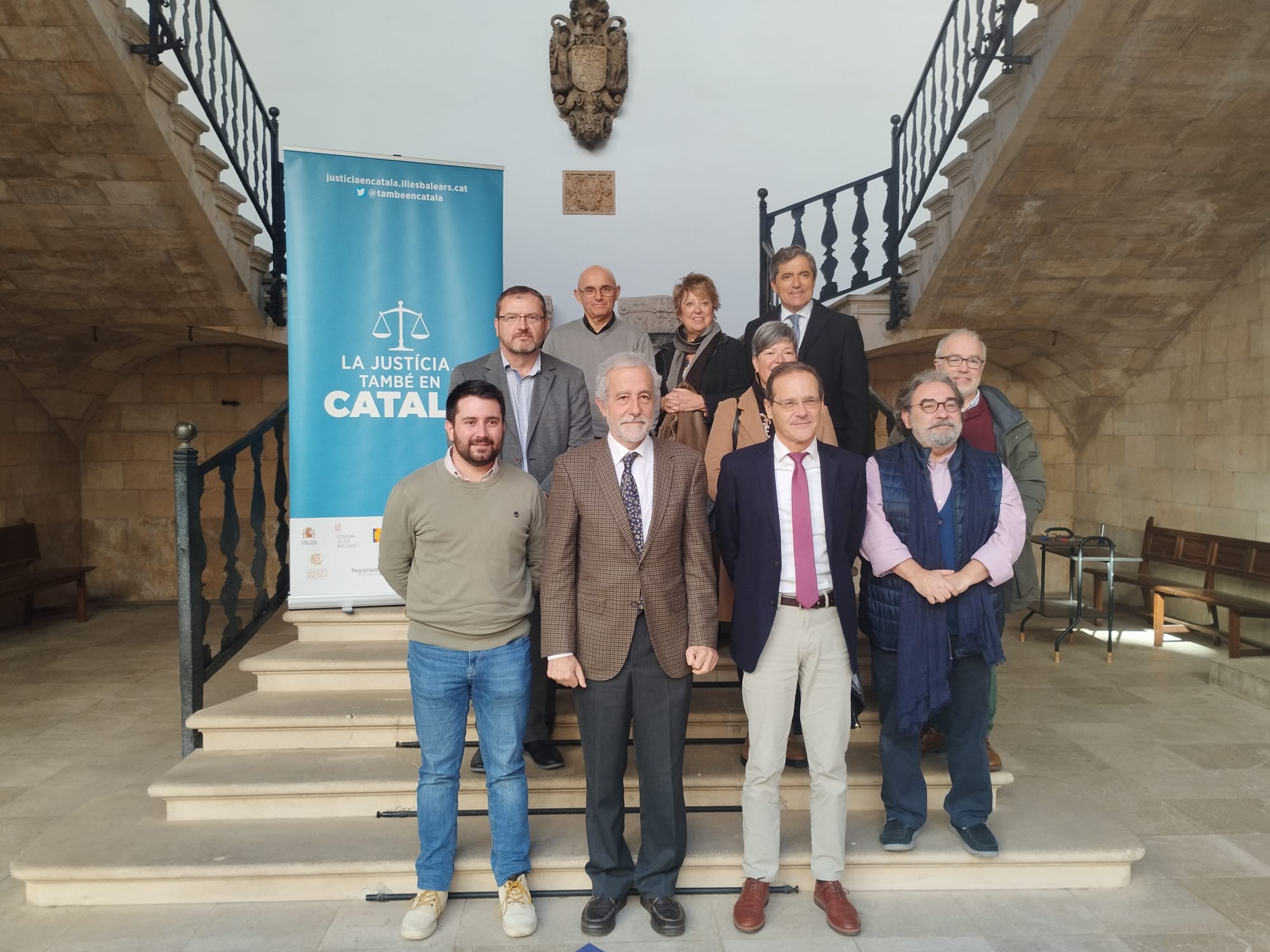 La campanya «La justícia, també en català» reclama al Ministeri de Justícia que els ciutadans de les Illes Balears puguin exercir els seus drets lingüístics a la justícia