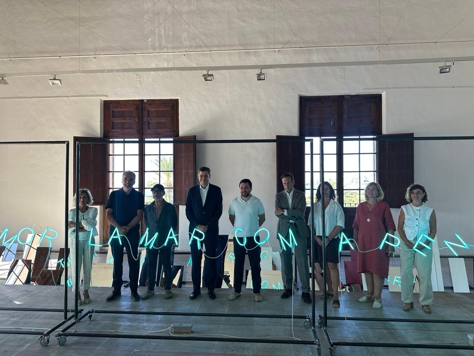 El Govern i el COAIB presenten dos projectes expositius per celebrar els 50 anys de «Te deix, amor, la mar com a penyora»