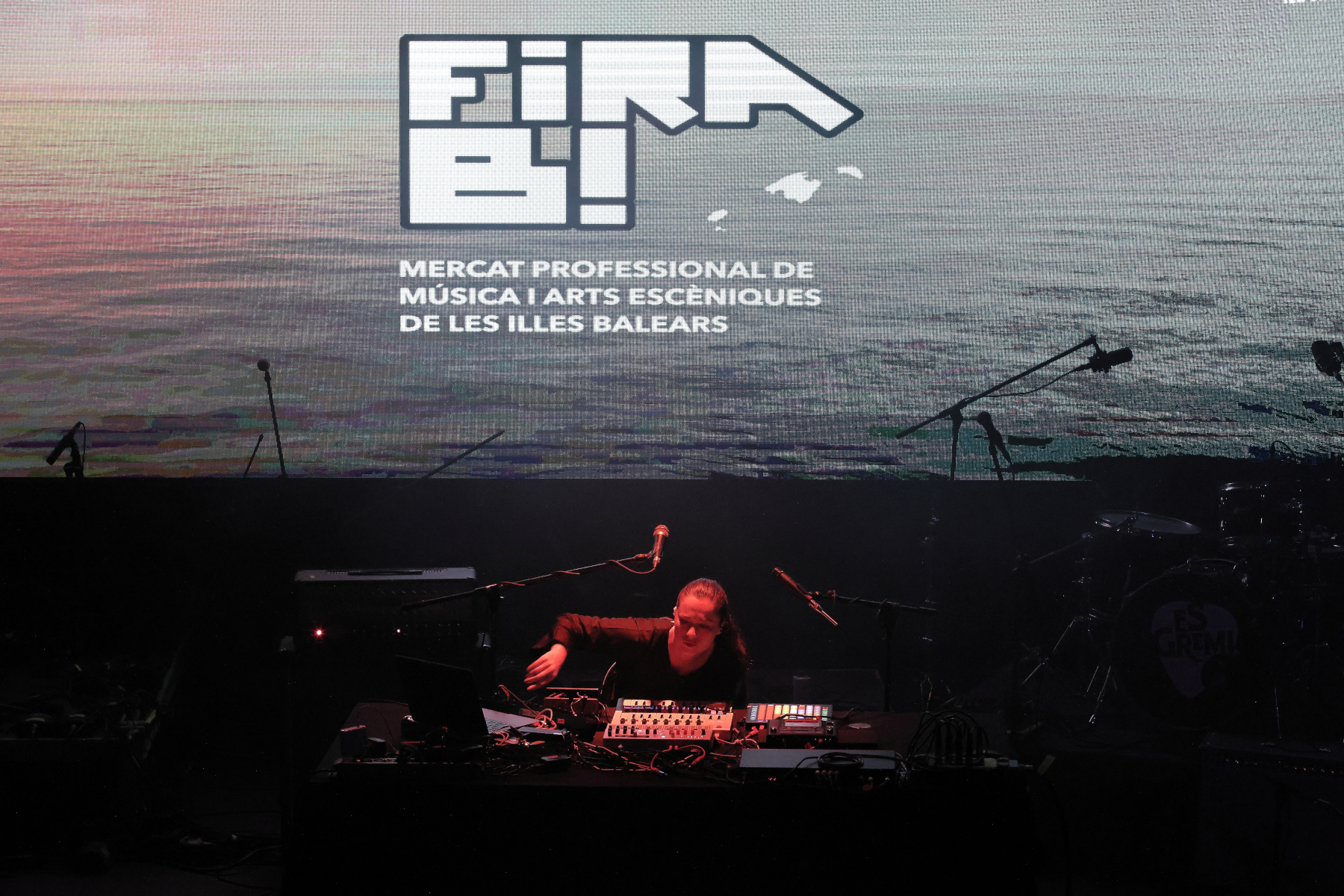Fira B! llança dues convocatòries obertes artístiques en col·laboració amb Emilia-Romagna Music Export i Puglia Sounds
